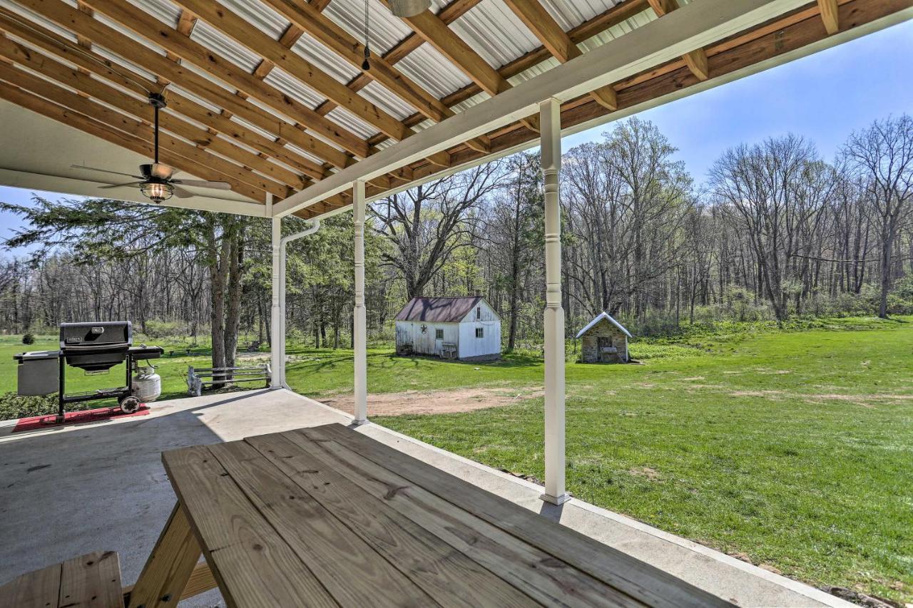 Idyllic Hellertown With Patio And Fire Pit!