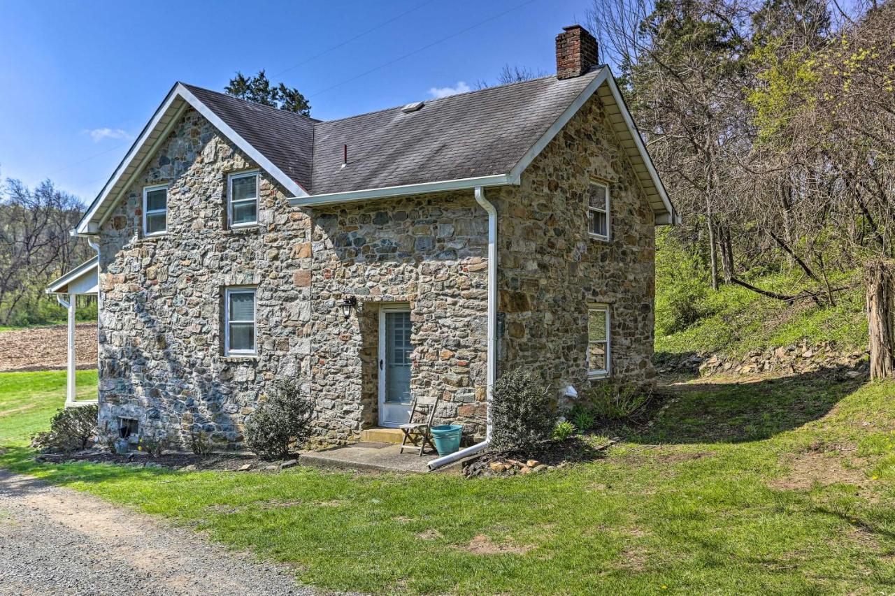 Idyllic Hellertown With Patio And Fire Pit! *